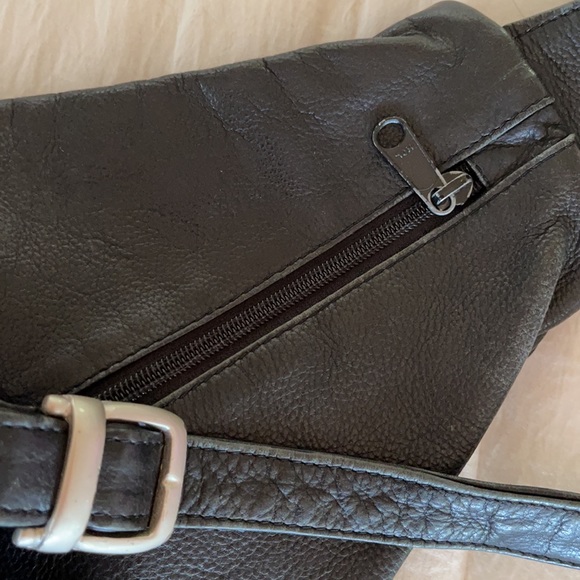 Leather backpack - Picture 5 of 5